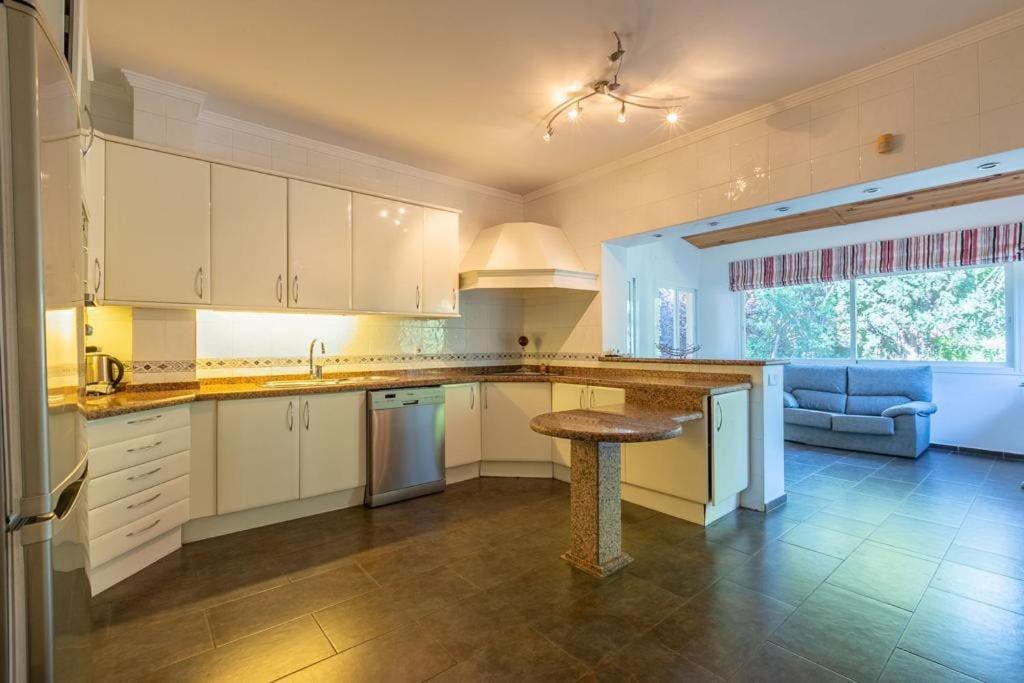 Spacious 10guest In Puerto Banus With Pool Villaer Marbella