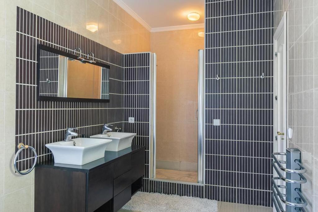 Spacious 10guest In Puerto Banus With Pool Villaer Marbella